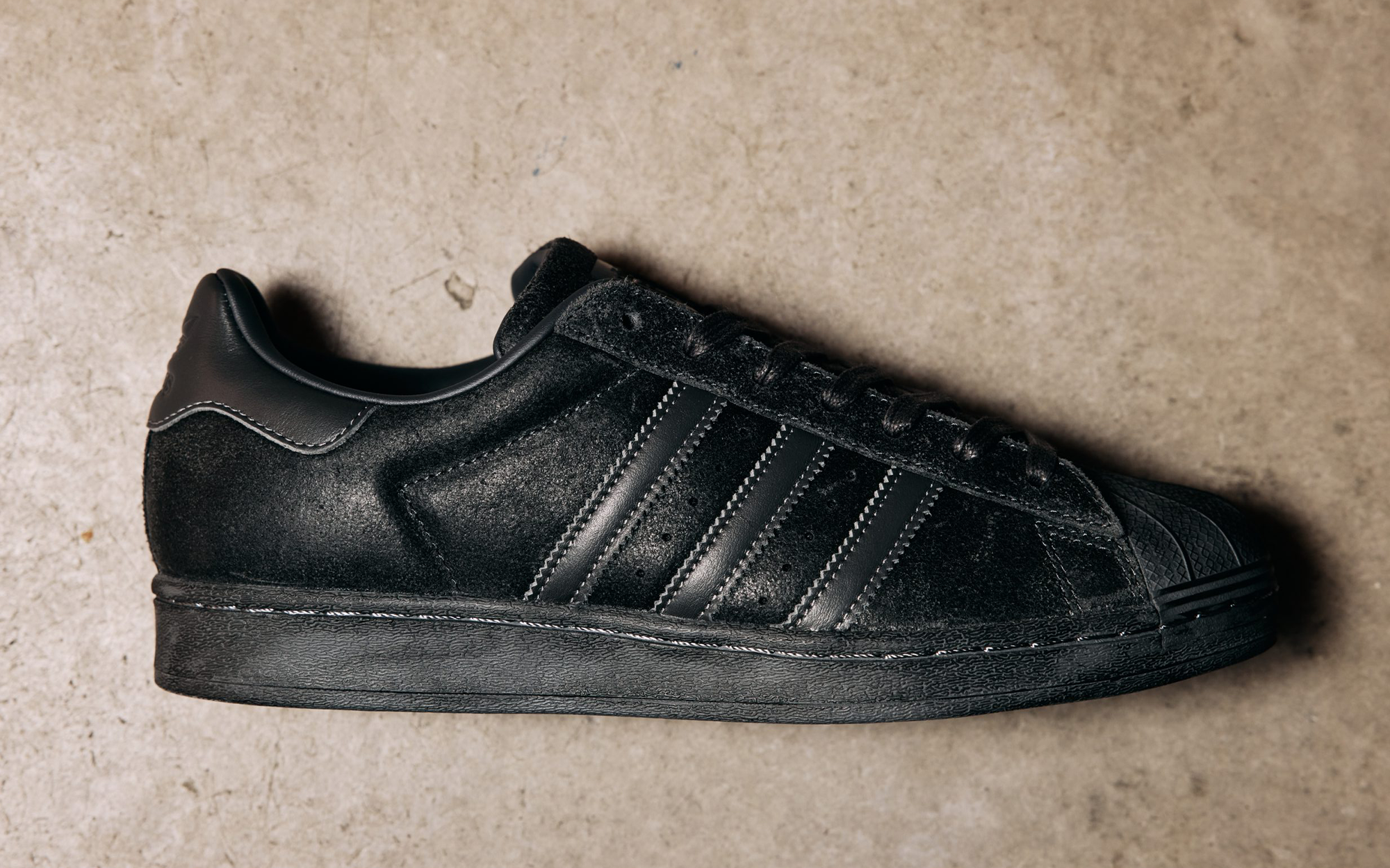 adidas gazelle silver green womens adidas JP7676 Superstar 82 SFTM Mens Lifestyle Shoe