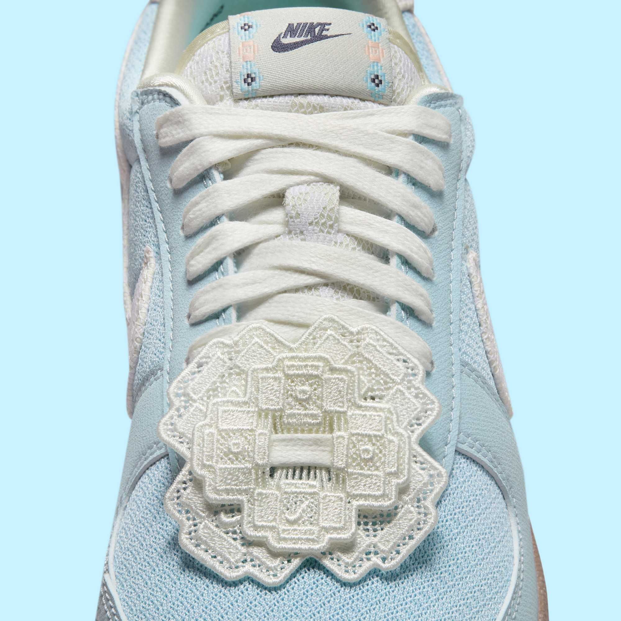 ◆正規品◆NIKE FIELD GENERAL '82 LIGHT VOLT◆関税/送料無料◆ The Nike Field General '82 Appears In 