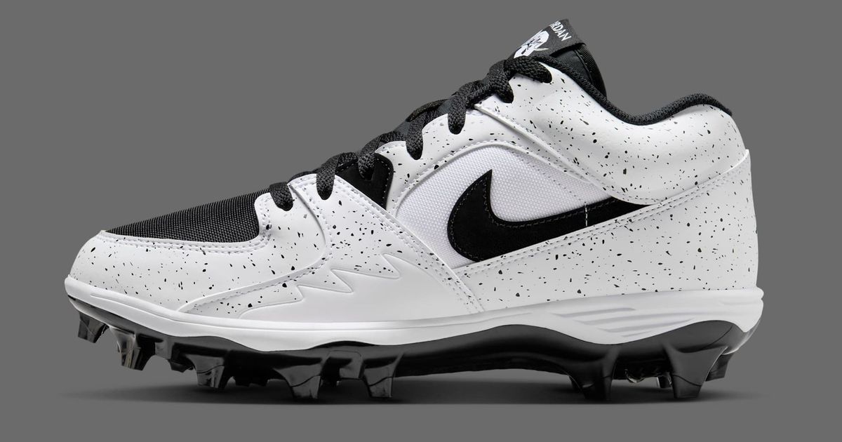Jordan Stadium 90 Low Football Cleat “White/Black” Readies for Fall Gridiron Action