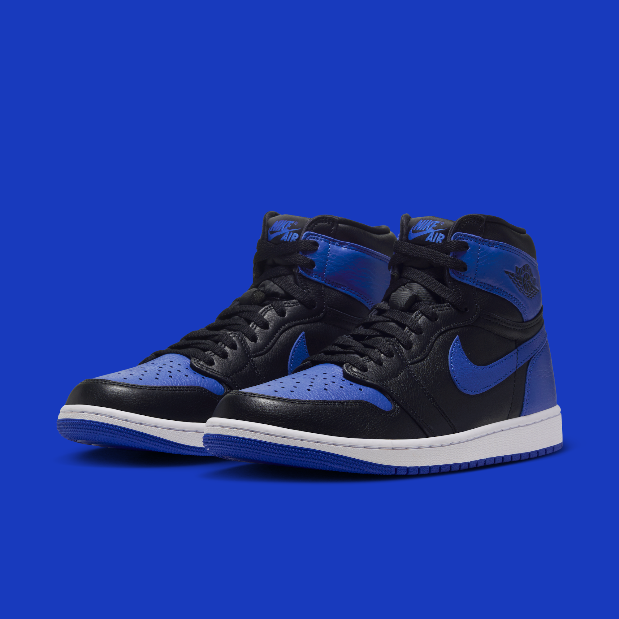 Air Jordan 1 High OG "Royal" (SKU: IQ5495-005). Photo via Nike.