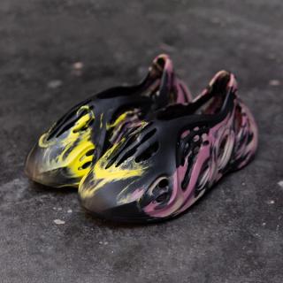The adidas Yeezy Foam Runner Surfaces In Navy Blue - Sneaker News