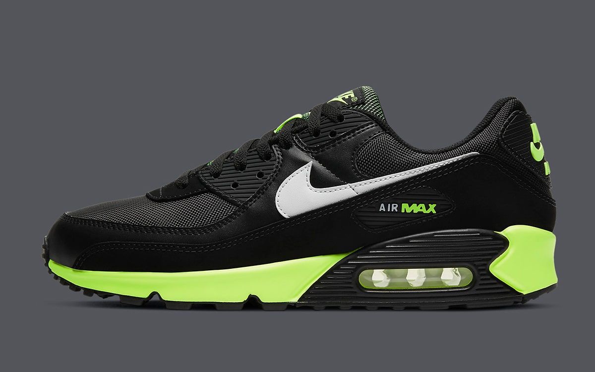 Black and lime green air outlet max