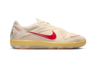 PEACEMINUSONE x Nike Cryoshot collaboration inspired by the CTR360 Maestri II football boots from 2010.