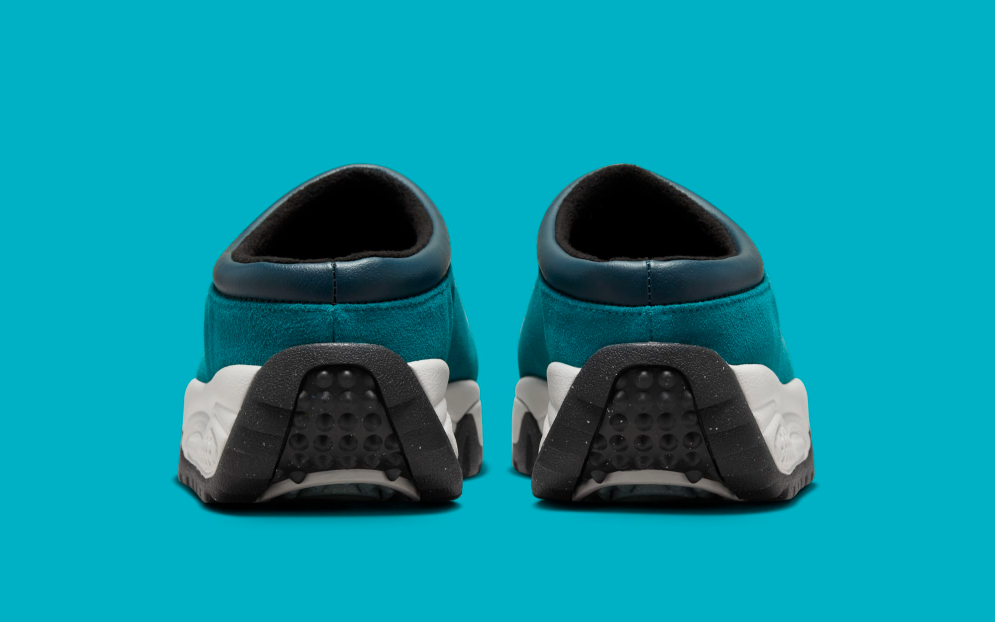 The Nike ACG Rufus Appears in 