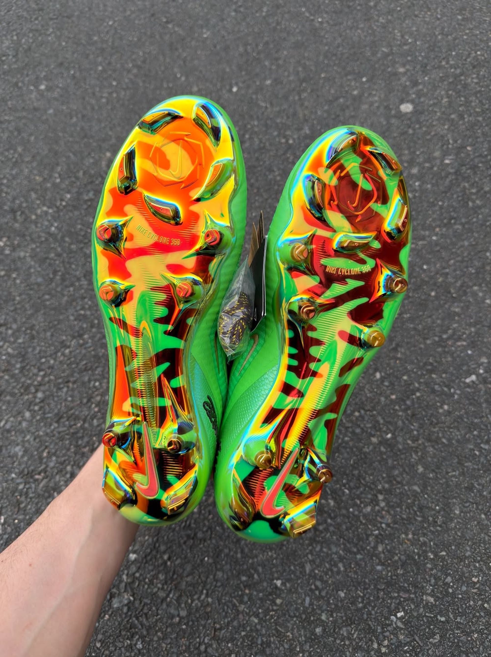 Travis Scott's Nike Phantom 6 Low Elite FG. Photo via @sbootssupply on Instagram.