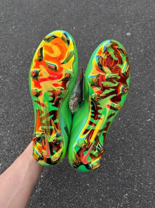 Travis Scott's Nike Phantom 6 Low Elite FG. Photo via @sbootssupply on Instagram.