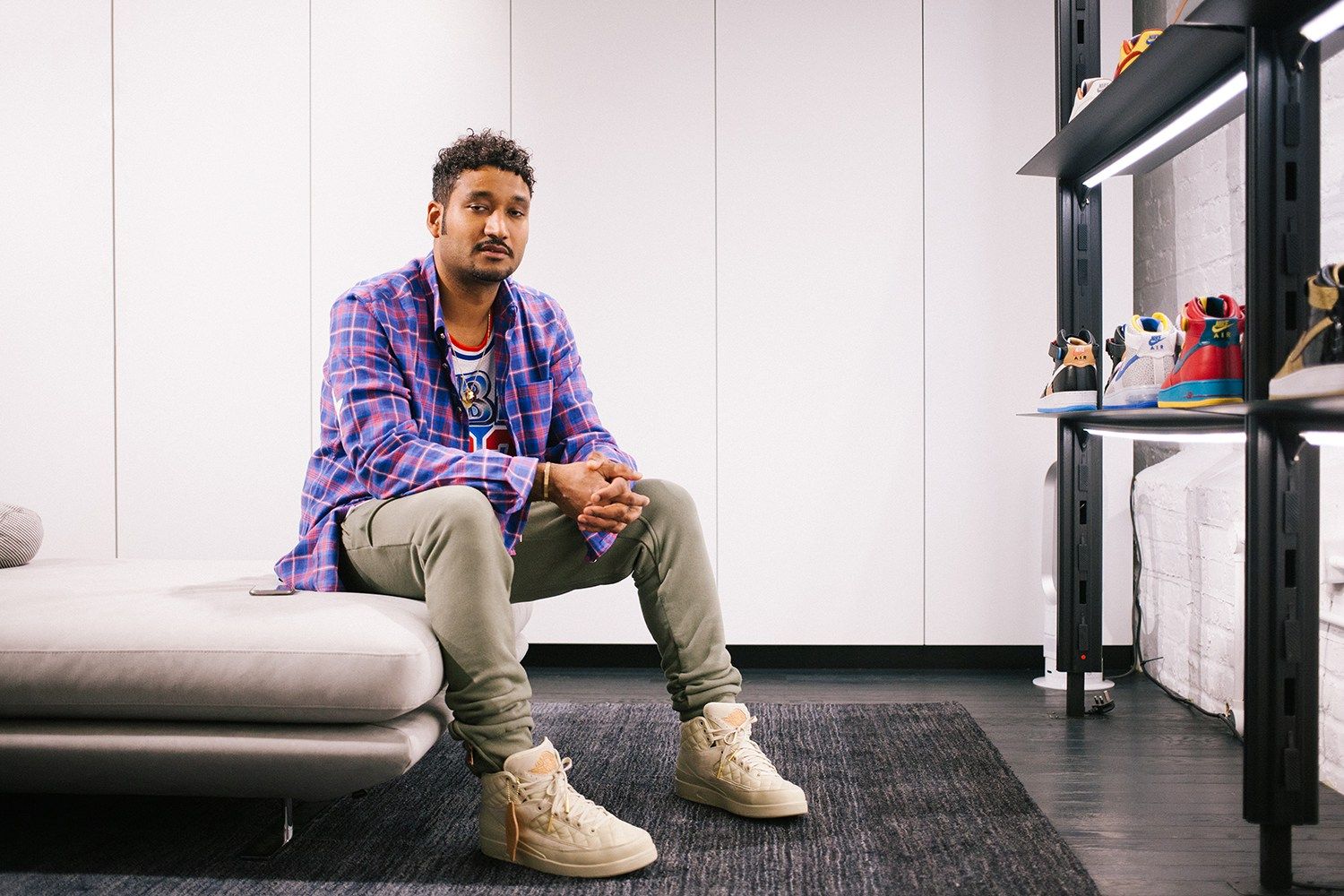 Чикаго. Air jordan 2 blue. Сникер шопинг магаззин. Nike air jordan legacy 312. Сникерс шоп.