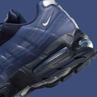 Heel close-up of Nike's Air Max 95 Big Bubble in a "Sanded Purple/Obsidian" color scheme.