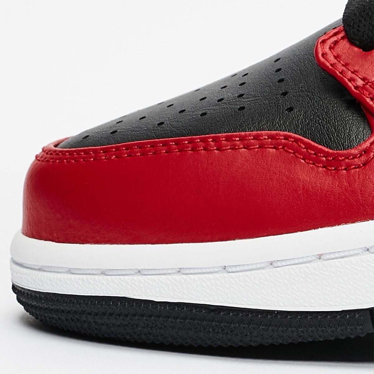 Air Jordan 1 Mid “Chicago Toe” Available Now | House of Heat°