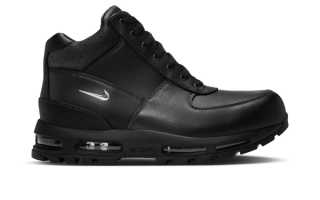 Nike Air Max Goadome boot in a "Black/Anthracite/Volt/White" color scheme.