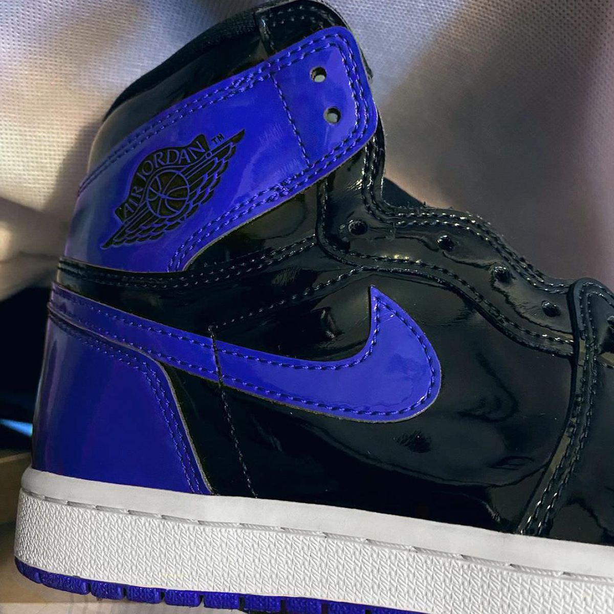 Jordan 1 blue shiny best sale