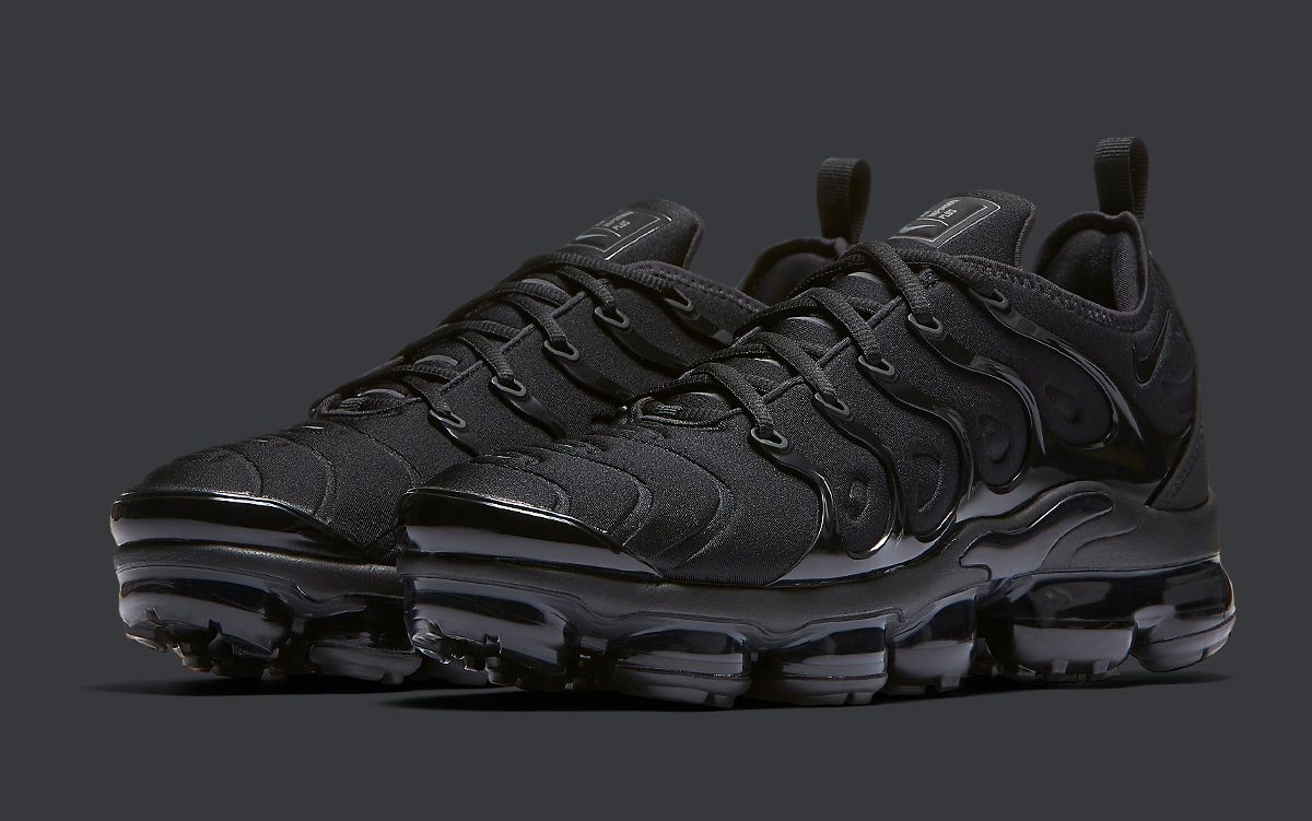 Vapormax triple clearance black plus