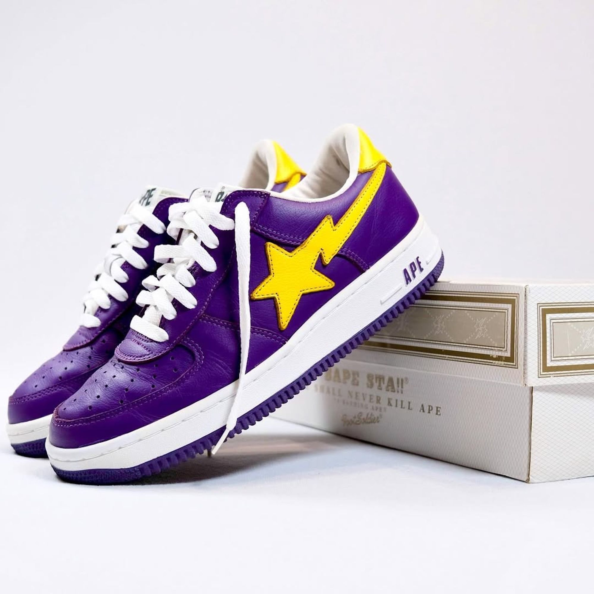 Rare "Lakers" BAPE STA™ by A BATHING APE®︎ from 2001. Photo via @itsdabapes on Instagram.