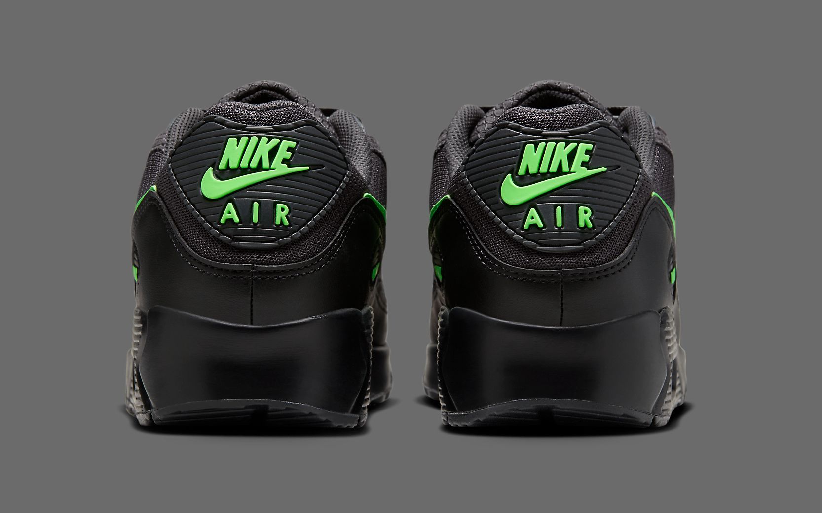 国内配送 NIKE AIR MAX 90 ANTHRACITE/GREEN STRIKE Nike Revamps Air Max 90 with Vibrant 