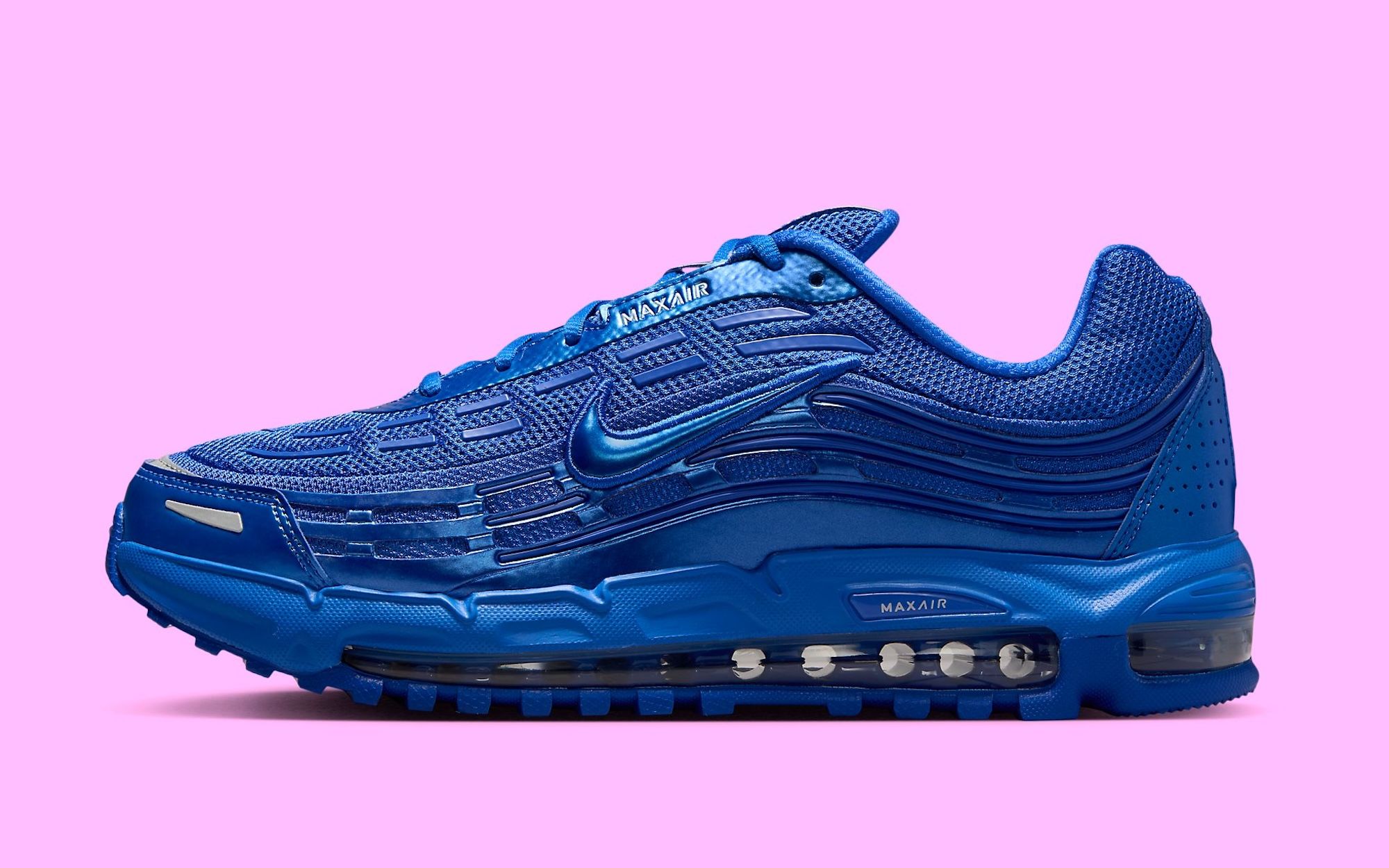 The Nike Air Max TL 2.5 Appears in A Bold, Tonal The Nike Air Max TL 2.5 Appears in A Bold, Tonal