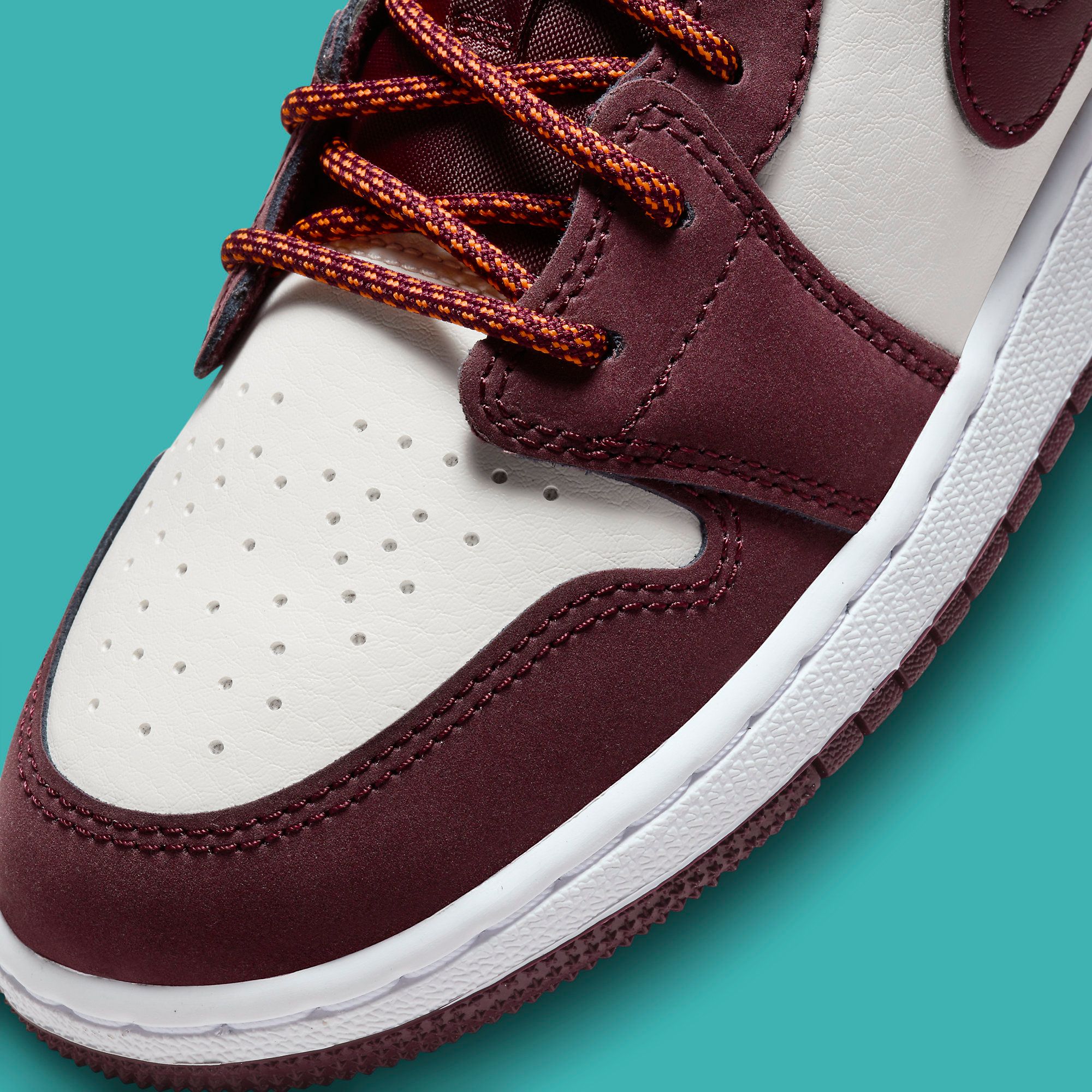 Nike air hot sale 27 maroon