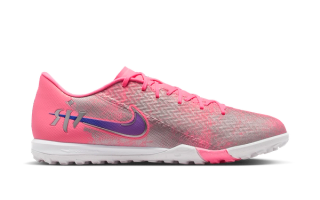 Vinicius Jr.'s Nike Mercurial Vapor 16 Turf in a "Sunset Pulse" color scheme.