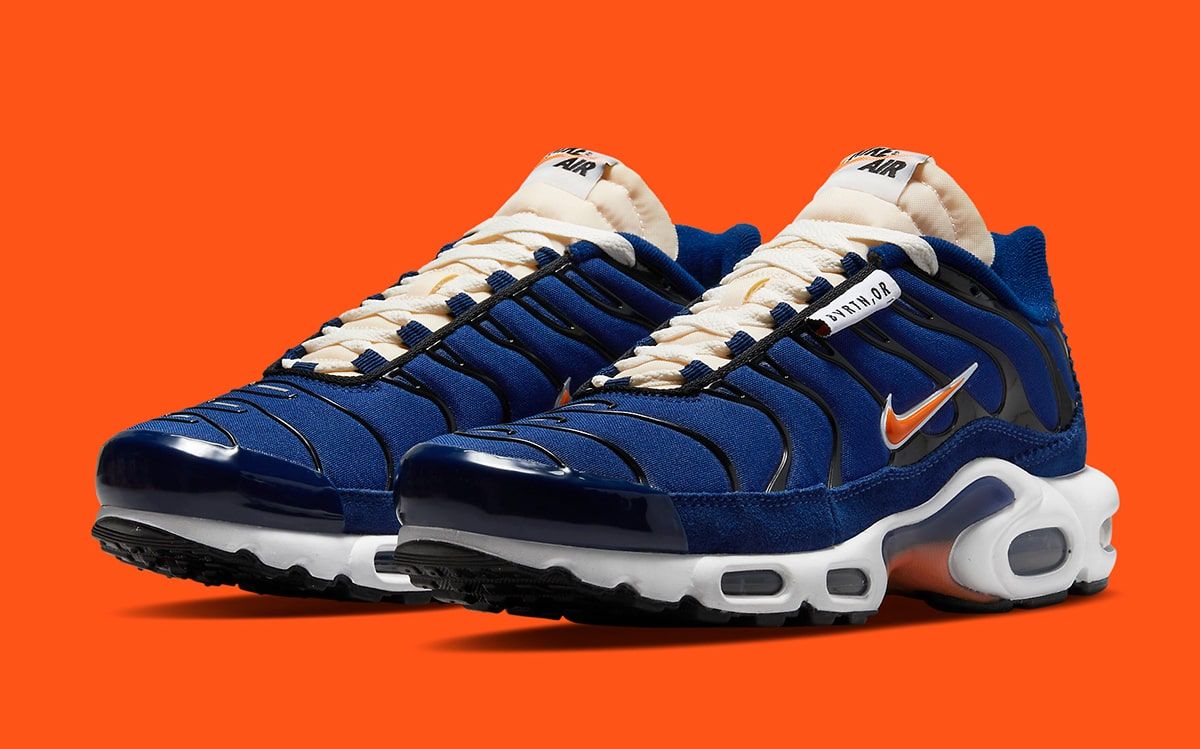 Navy blue and red air max plus sale