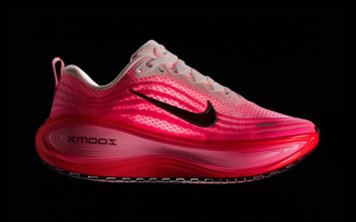 Nike Running's Vomero Plus in a "Pink" color scheme.