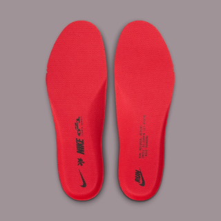 Women's Nike Vomero Plus "Shanghai" Insoles (SKU: IZ6181-666). Photo via Nike.