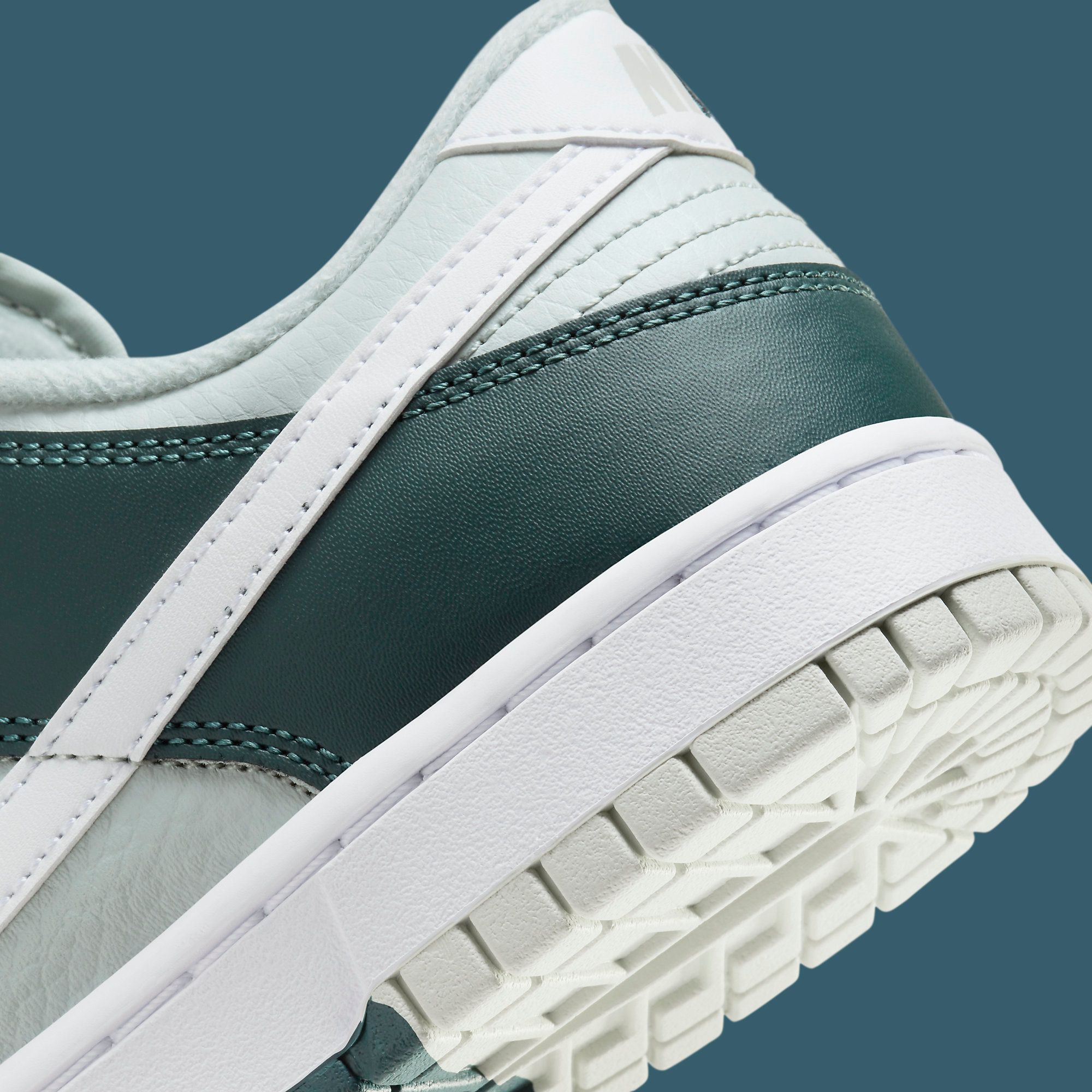 Available Now // Nike Dunk Low “Split” (Deep Jungle) | House 
