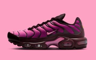 Women's Nike Air Max Plus in a "Burgundy Crush/Cactus Flower/Pink Spell" color scheme.