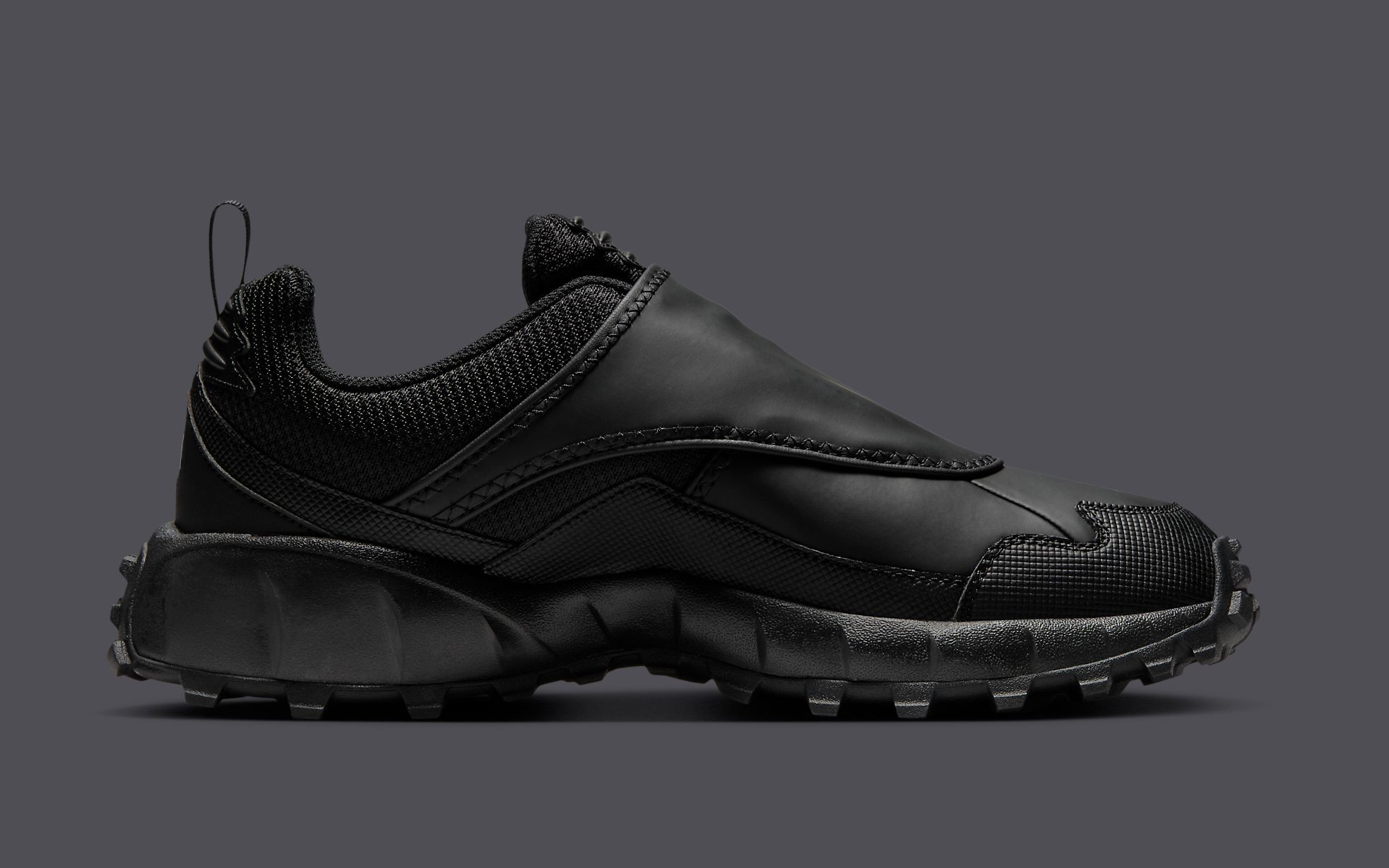 Nike Dips the ACG Air Phassad in Full Black for Its Comeback 