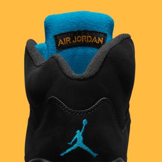 Nike Jordan mærke på benet