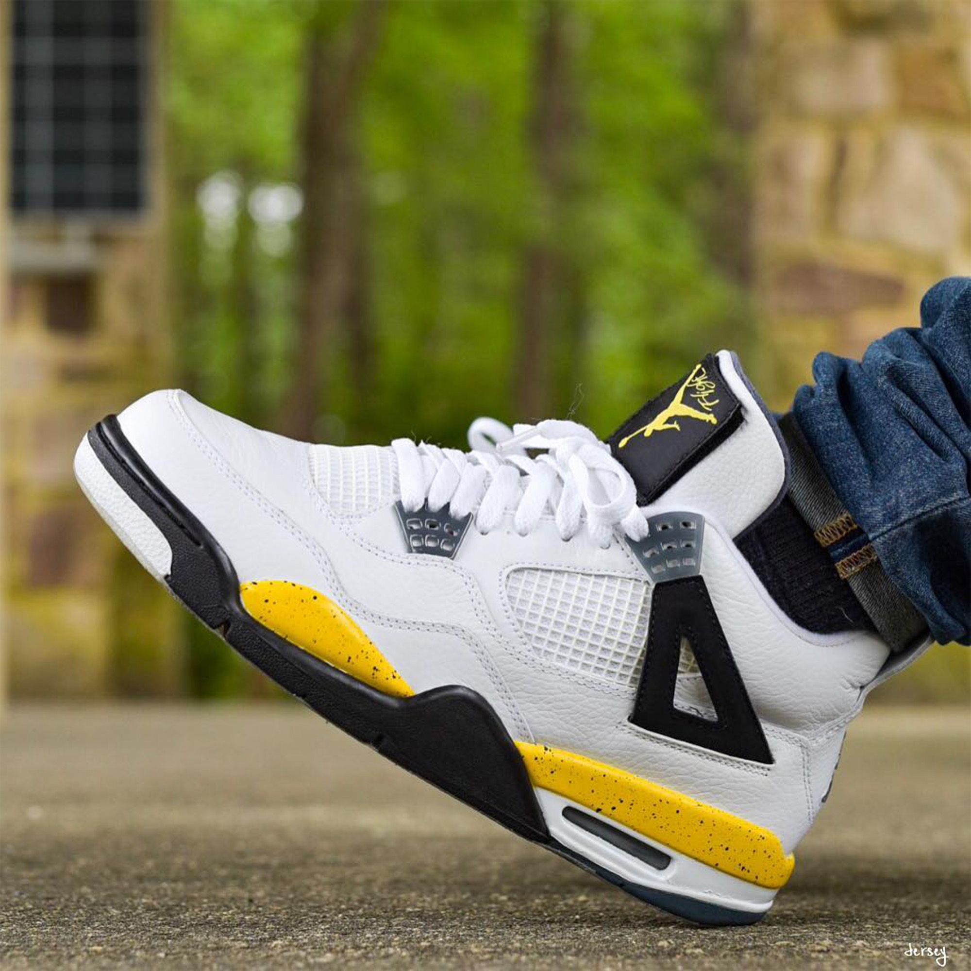Air Jordan 4 