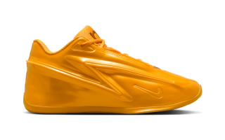 Kevin Durant's Nike KD 19 in a "Butter Candy" color scheme.