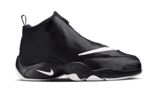 Nike Air Zoom Flight '98 The Glove retro in a "Black/University Red/White" color scheme.