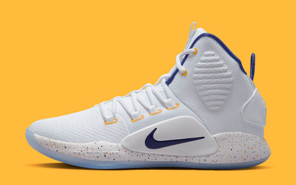 The Nike Hyperdunk Returns 2022 With New Lakers-Themed Colorway | of Heat°