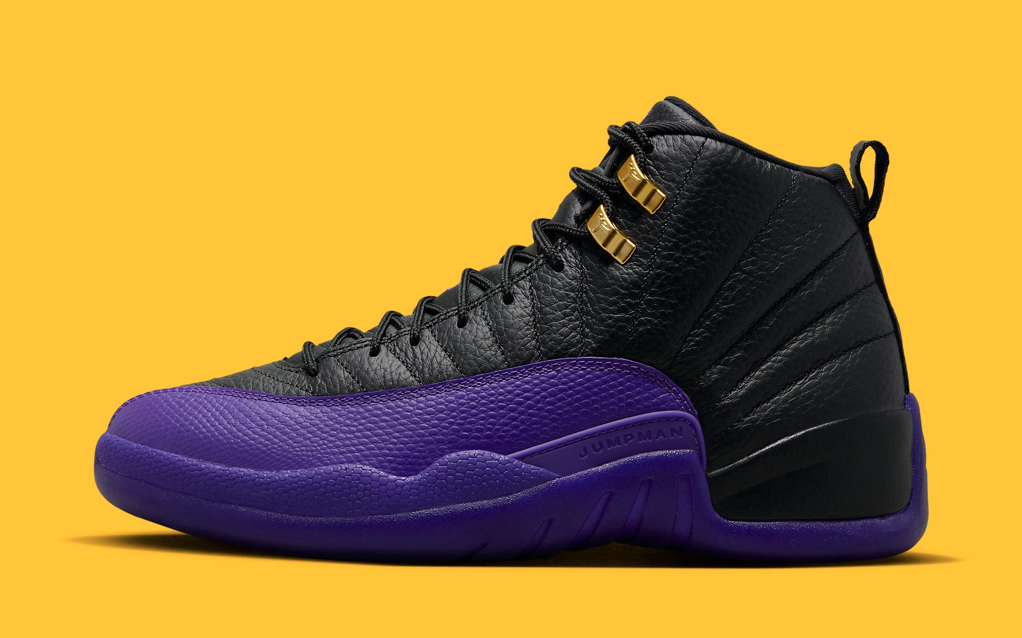 Purple hot sale lakers jordans