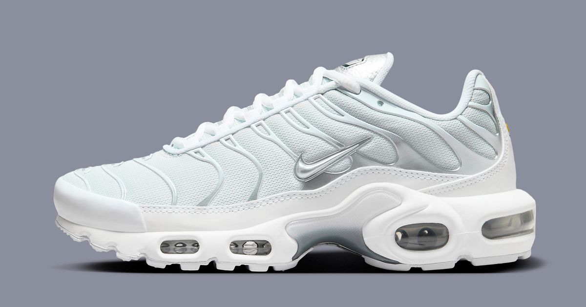 White and Chrome Comes to the 25th Anniversary Air Max Plus | House of ...