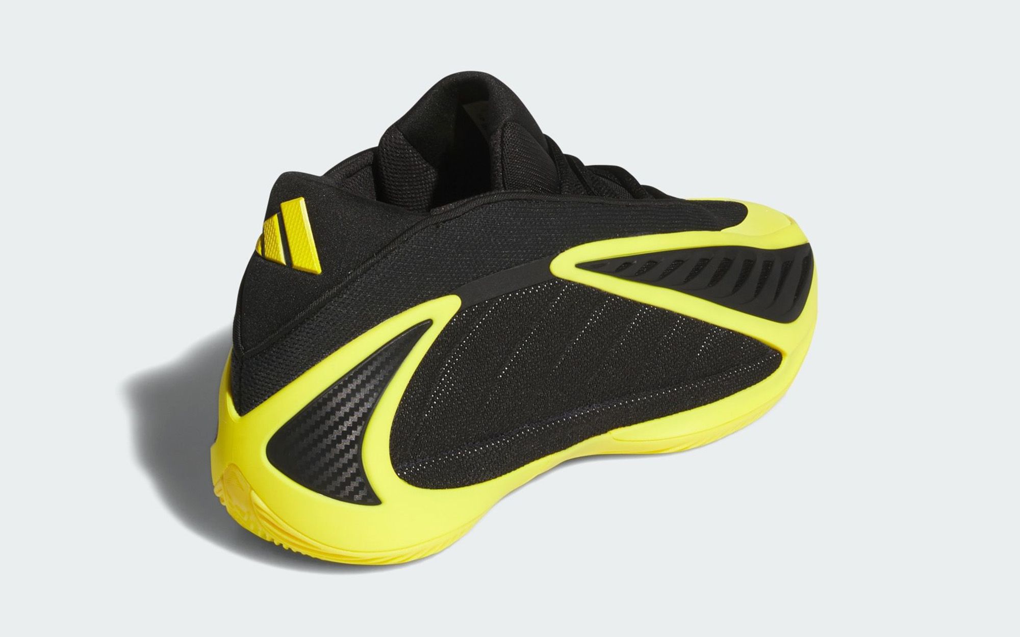 The adidas AE 2 Taps Into Classic Thunder Territory | House of Heat