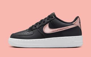 Metallic Rose Gold Checks Appear on the Air Force 1 Low