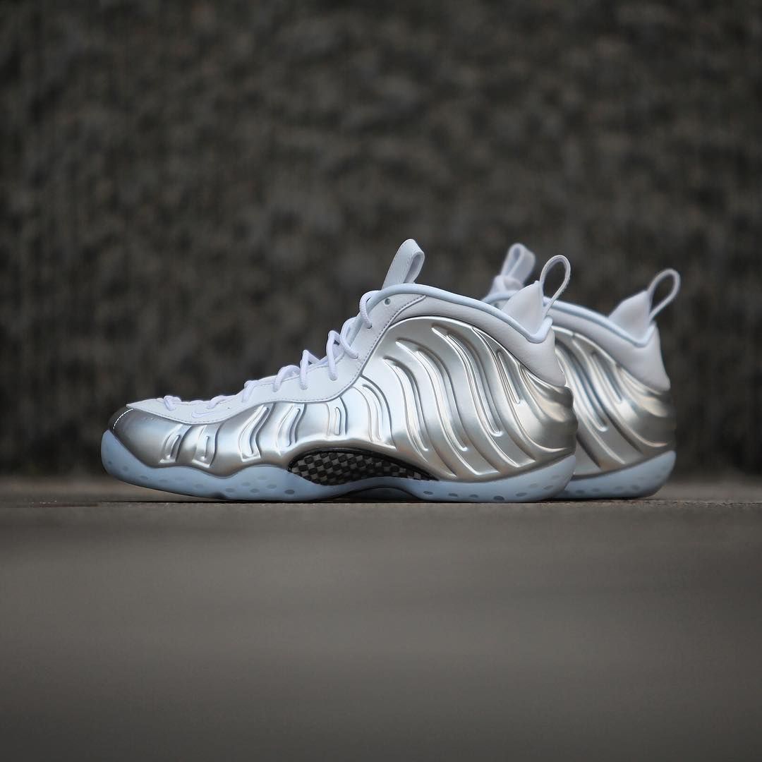 white chrome foamposite