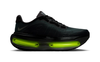 Nike Running's Vomero Premium in a "Black/Volt" color scheme.