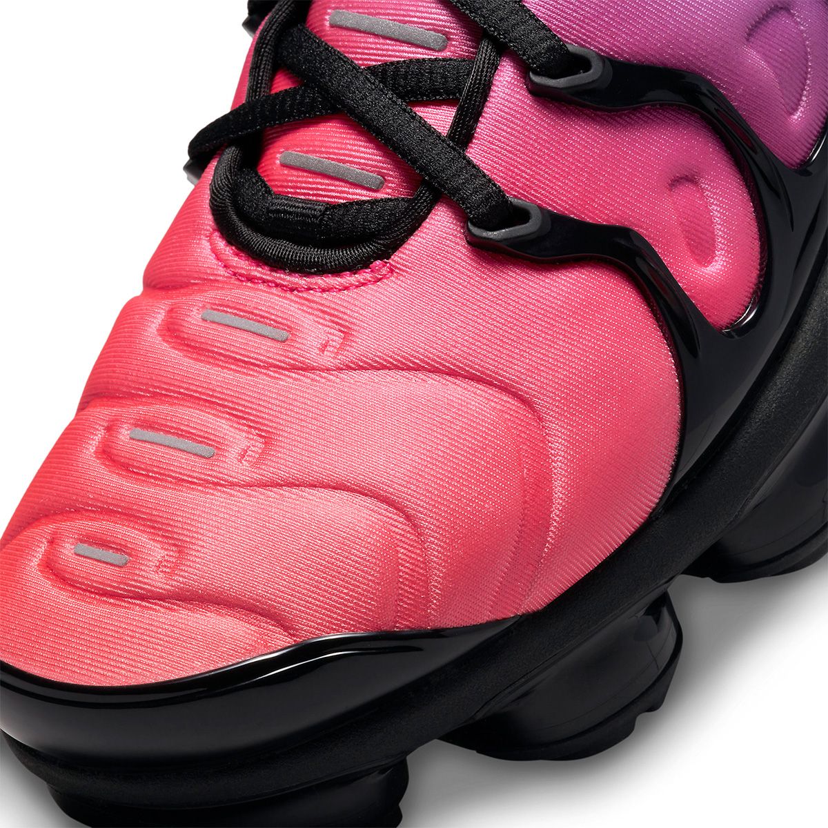 nike air vapormax plus hyper pink