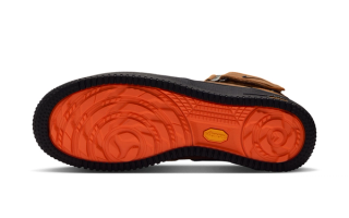 Nike Air Force 1 Mid '07 GORE-TEX Vibram "Wheat/Black" Vibram Outsole (SKU: IO1875-700).