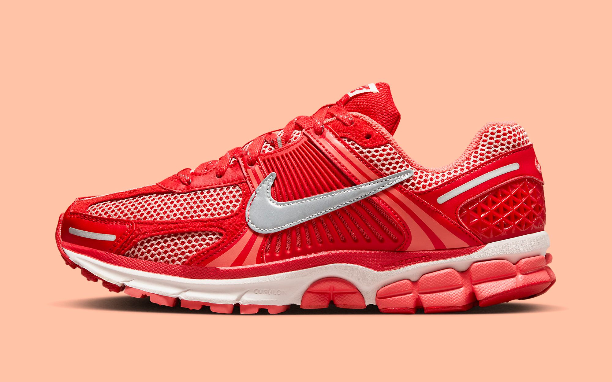 Nike zoom vomero on sale red