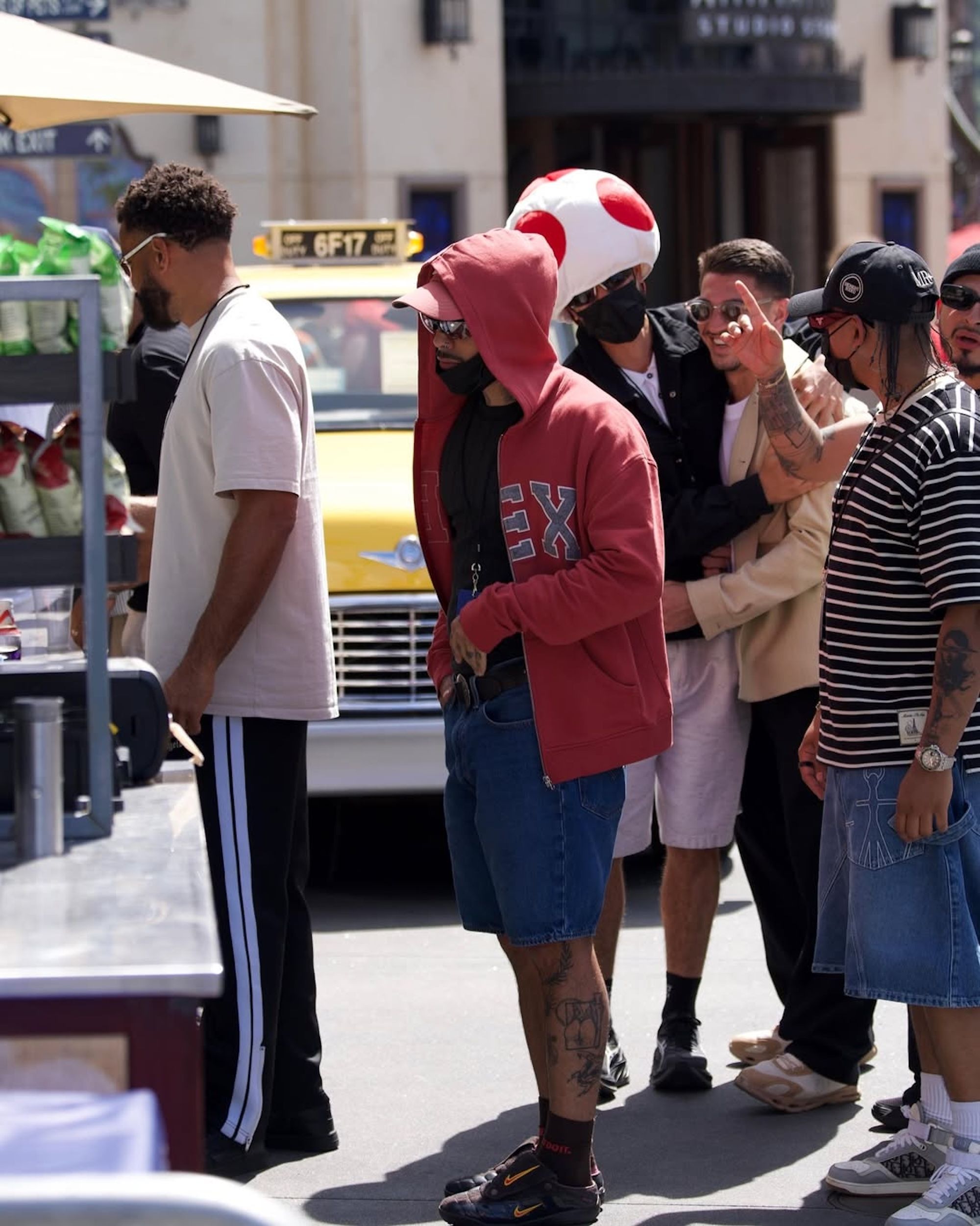 Rauw Alejandro wearing the "Velvet Brown" Kids Of Immigrants x Nike T90 Mule. Photo via Rauw Alejandro.