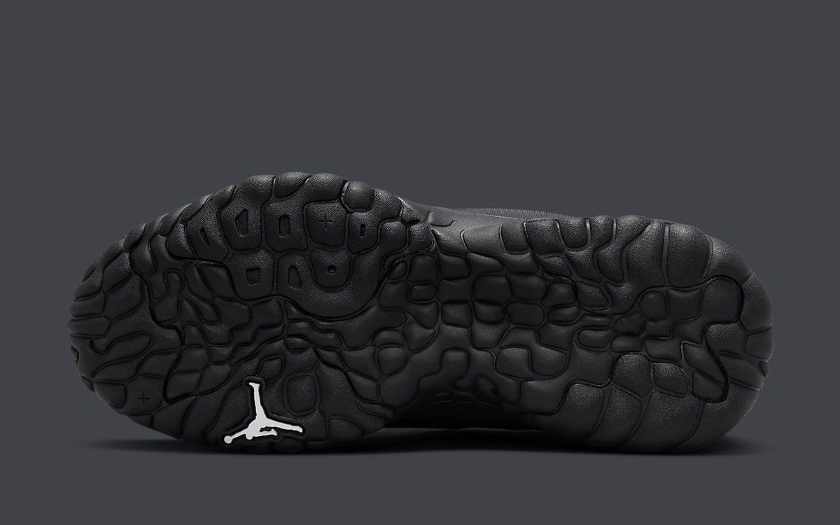 Air jordan future triple best sale black leather