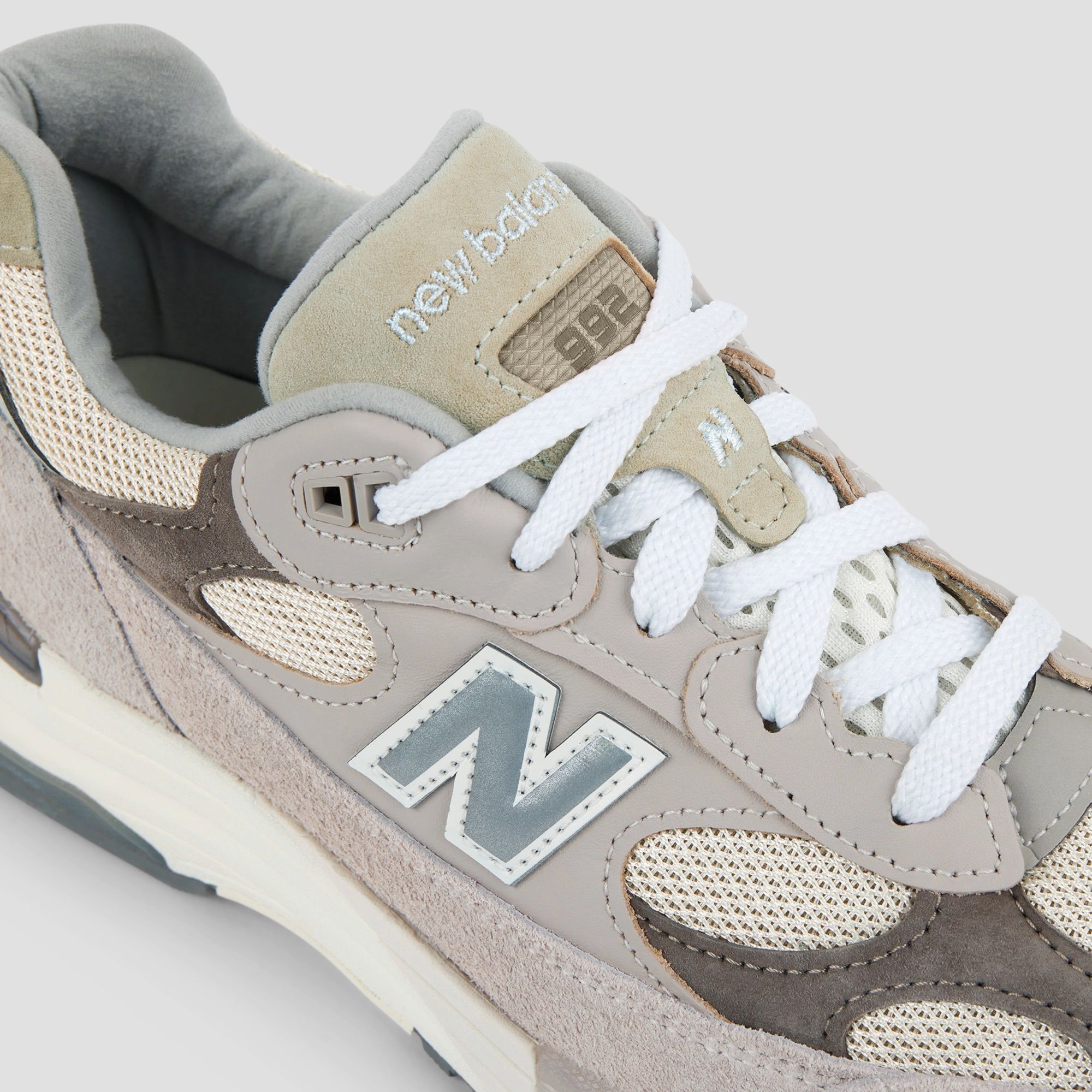 ★【New Balance】★992 Made in USA Mushroom♪男女共用♪ New Balance 992 Made In USA Mushroom Info | Hypebeast
