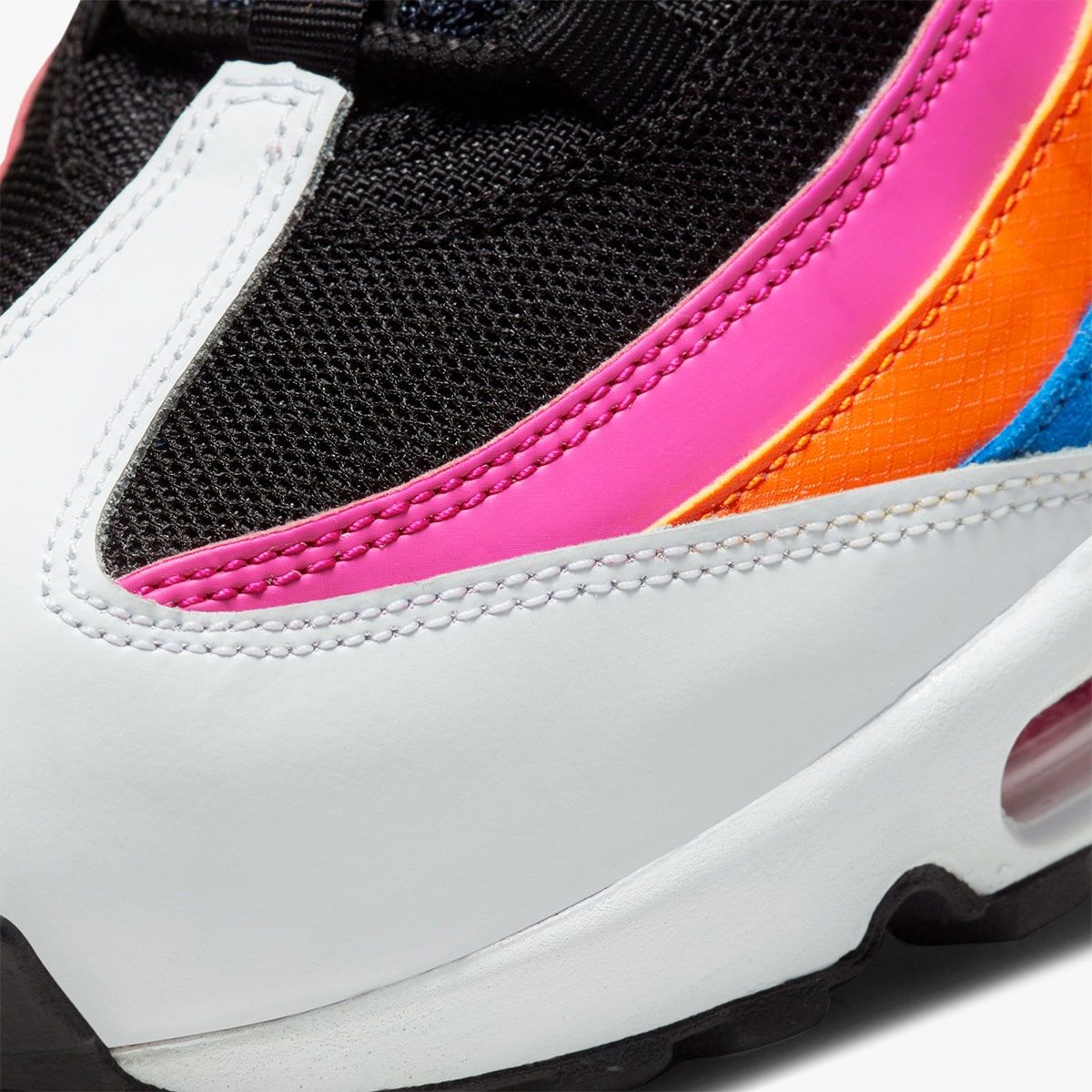 ナイキ メンズ エアマックス９５ Nike Air Max 95 Essential スニーカー White/Black/Magma Orange/Active Fuchsia Available Now // Multi-Color Air Max 95 Essential | House of Heat°