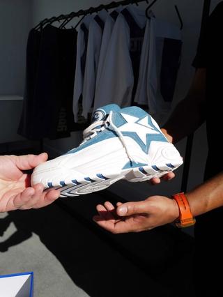 Converse CONS Blue. Photo via ONENESS.