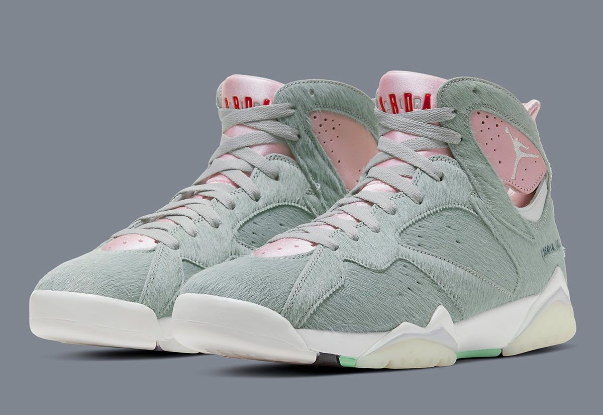 The Air Jordan 7 “Hare 2.0” Scheduled for April 8th Release