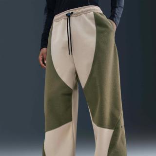 nike boreas tech fleece holiday 2025 release date 11