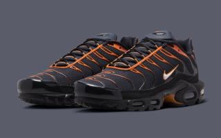 The Nike Air Max Plus Appears in Blackened-Blue and Orange