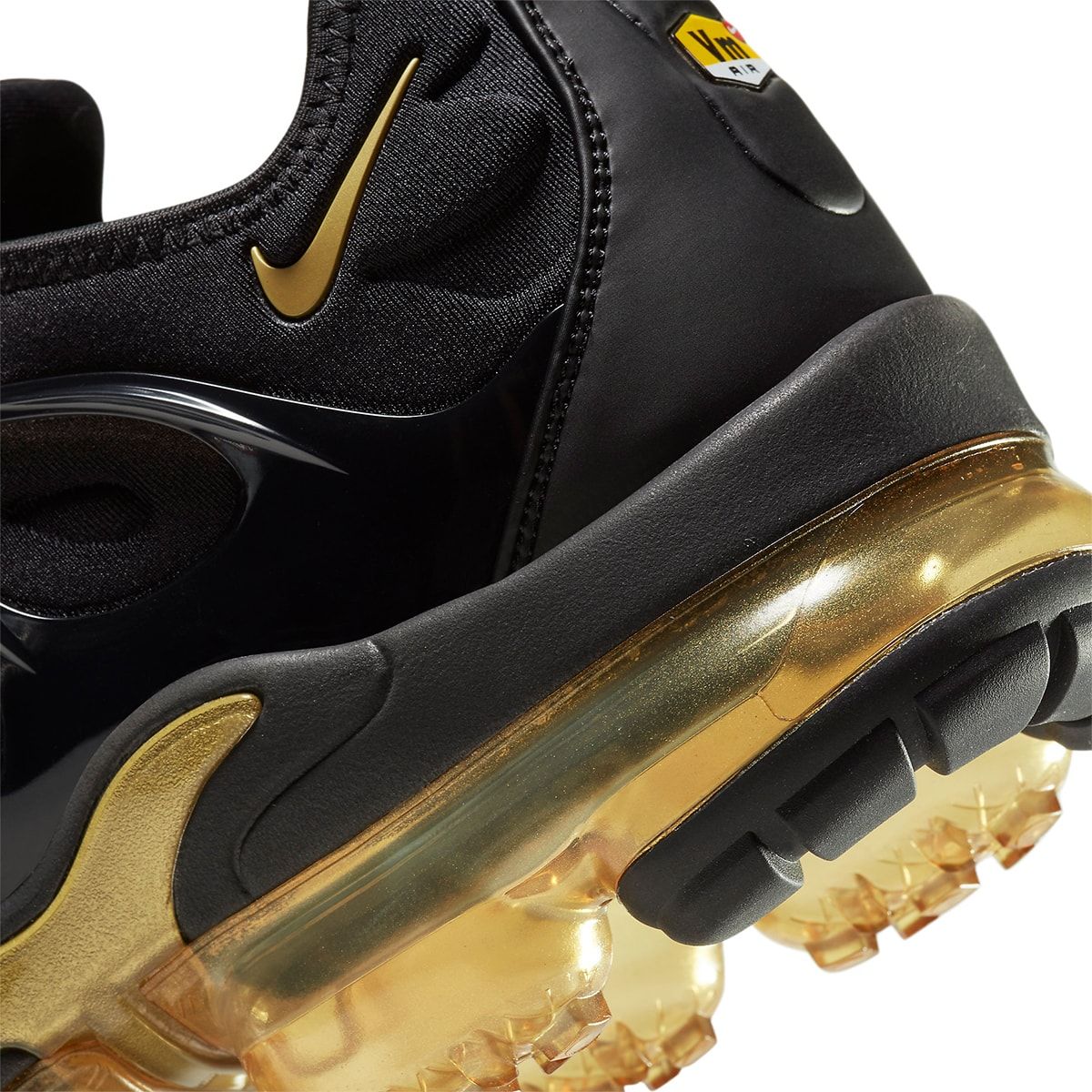 Black and metallic gold hotsell vapormax plus